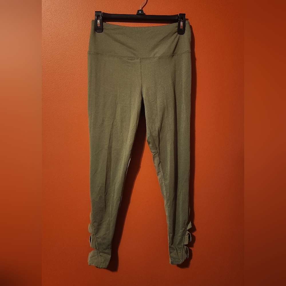 Balance Collection Green Cut-Out Leggings
